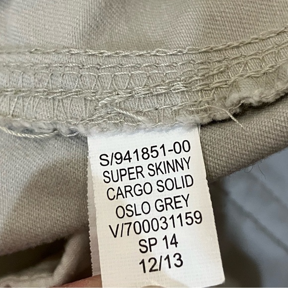 GAP women’s size 10 super skinny cargo Khakis Oslo Grey Pants - Picture 7 of 16